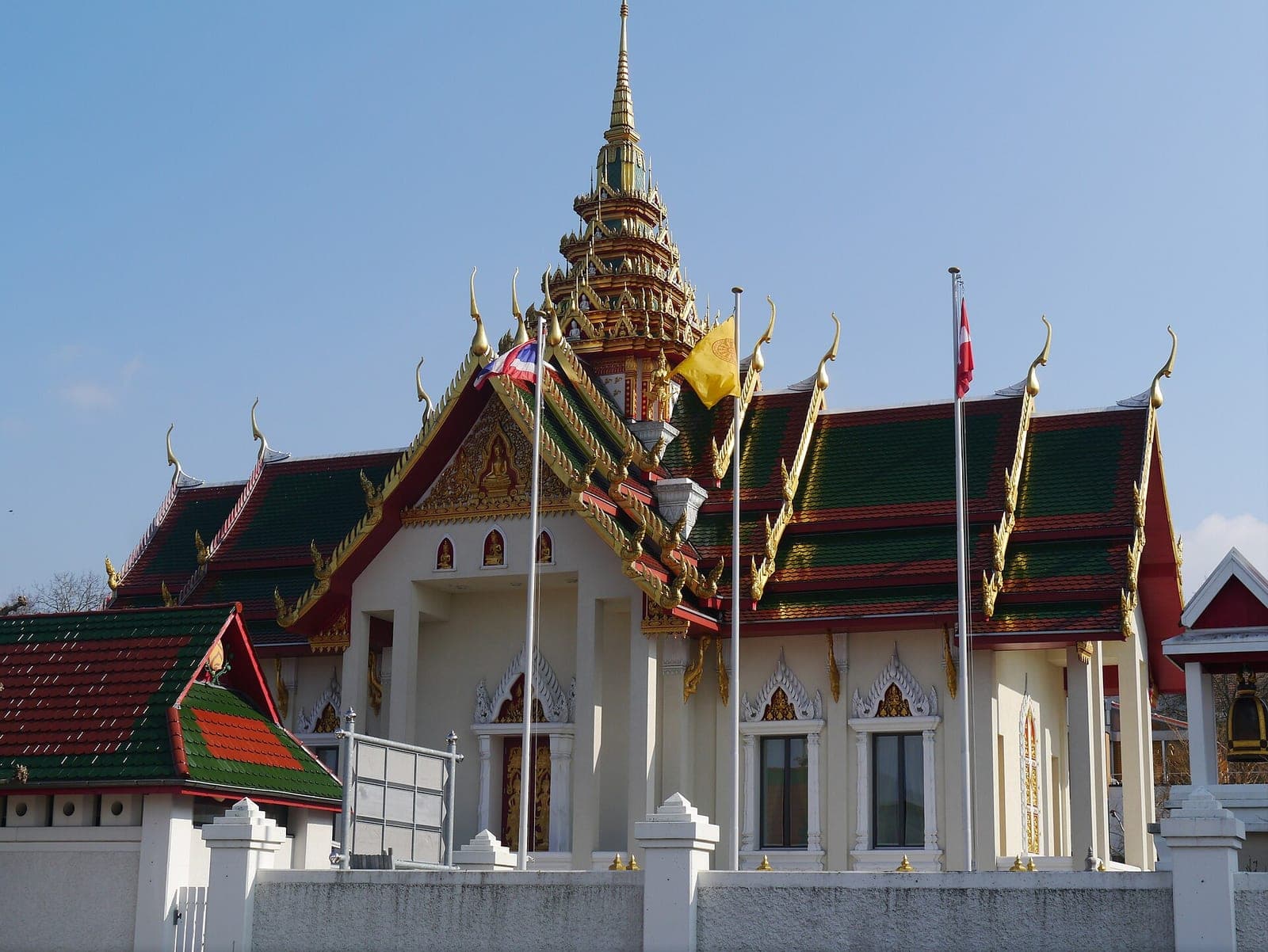 วัดศรีนครินทรวราราม เมืองเกรทเซนบัค ประเทศสวิตเซอร์แลนด์